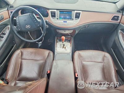 Zdjęcie 8 z 12 samochodu: 2013 HYUNDAI GENESIS 3.8L VIN:KMHGC4DD3DU214596 - miniatura