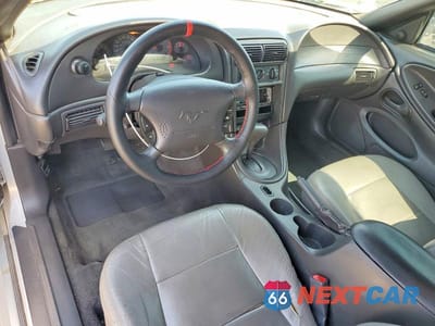 Zdjęcie 8 z 12 samochodu: 2001 FORD MUSTANG VIN:1FAFP40421F165729 - miniatura