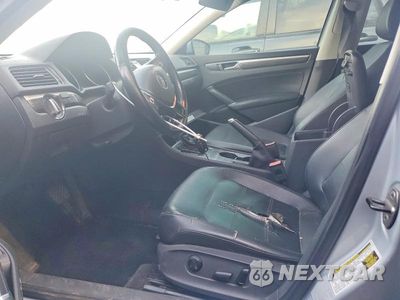 Zdjęcie 7 z 13 samochodu: 2016 VOLKSWAGEN PASSAT SE VIN:1VWBT7A39GC031030 - miniatura