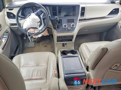 Zdjęcie 8 z 13 samochodu: 2017 TOYOTA SIENNA XLE PREMIUM 8-PASSENGER VIN:5TDYZ3DC1HS870783 - miniatura