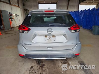 Zdjęcie 6 z 13 samochodu: 2017 NISSAN ROGUE S VIN:KNMAT2MV1HP517484 - miniatura