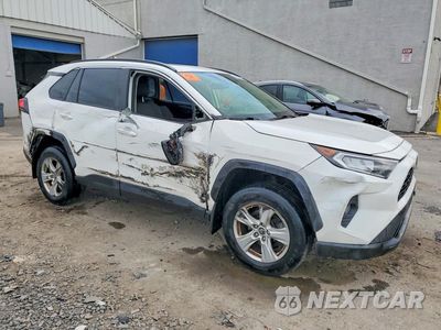 Czwarte zdjęcie samochodu z boku: 2019 TOYOTA RAV4 XLE VIN:JTMP1RFV5KD038466 - miniatura