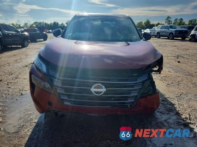 Piąte zdjęcie samochodu w środku: 2026 NISSAN ROGUE S VIN:5N1BT3AA8TC800469 - miniatura