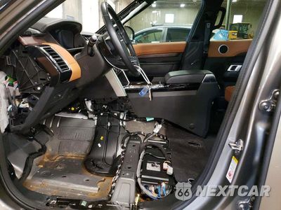 Zdjęcie 7 z 14 samochodu: 2020 LAND ROVER DISCOVERY HSE LUXURY VIN:SALRT2RV2L2427044 - miniatura