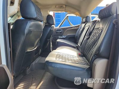 Zdjęcie 10 z 13 samochodu: 2018 GMC SIERRA K2500 SLT VIN:1GT12TEY0JF115985 - miniatura