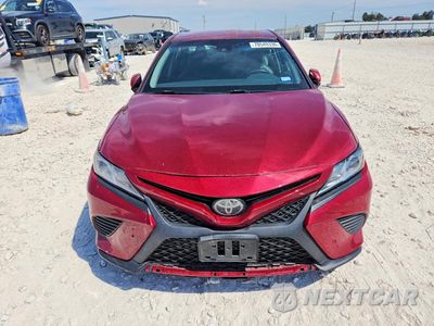 Piąte zdjęcie samochodu w środku: 2018 TOYOTA CAMRY SE VIN:4T1B11HK7JU647177 - miniatura