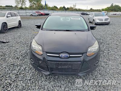 Piąte zdjęcie samochodu w środku: 2013 FORD FOCUS TITANIUM VIN:1FADP3N26DL370503 - miniatura