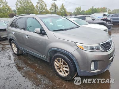 Czwarte zdjęcie samochodu z boku: 2015 KIA SORENTO LX VIN:5XYKTDA62FG642569 - miniatura