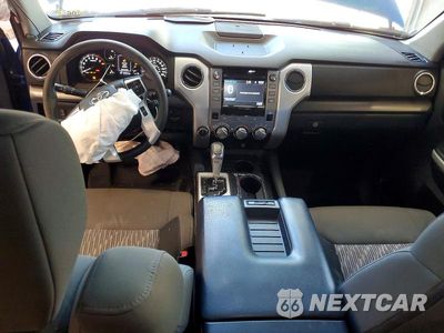 Zdjęcie 8 z 12 samochodu: 2018 TOYOTA TUNDRA SR5 VIN:5TFUY5F19JX734961 - miniatura