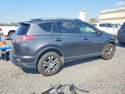 Trzecie zdjęcie samochodu z tyłu: 2017 TOYOTA RAV4 LE VIN:JTMZFREV7HJ124979 - miniatura