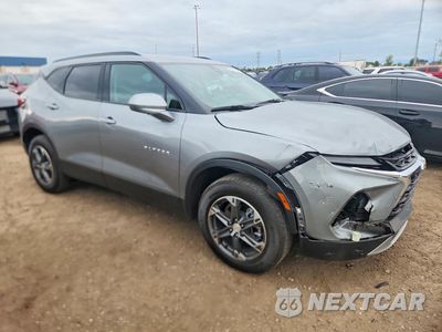Czwarte zdjęcie samochodu z boku: 2025 CHEVROLET BLAZER 2LT VIN:3GNKBHR44SS127604 - miniatura