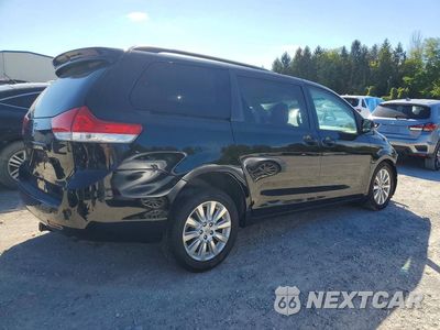 Trzecie zdjęcie samochodu z tyłu: 2013 TOYOTA SIENNA LE VIN:5TDJK3DC9DS050919 - miniatura