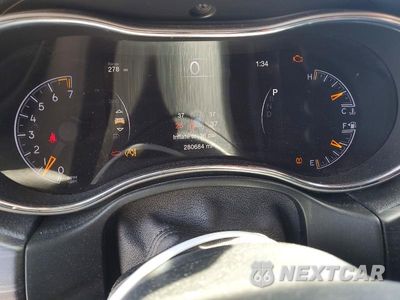 Zdjęcie 9 z 13 samochodu: 2022 JEEP GRAND CHEROKEE LAREDO E VIN:1C4RJEAG9NC154354 - miniatura