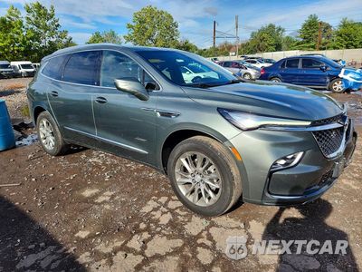 Czwarte zdjęcie samochodu z boku: 2022 BUICK ENCLAVE AVENIR VIN:5GAEVCKW2NJ111808 - miniatura