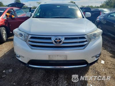 Piąte zdjęcie samochodu w środku: 2012 TOYOTA HIGHLANDER SE VIN:5TDBK3EH4CS172696 - miniatura