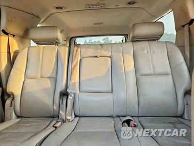 Zdjęcie 10 z 14 samochodu: 2008 CHEVROLET SUBURBAN C1500 LS VIN:1GNFC16008J224087 - miniatura