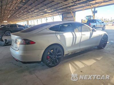 Trzecie zdjęcie samochodu z tyłu: 2015 TESLA MODEL S VIN:5YJSA1E47FF114286 - miniatura