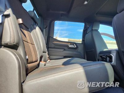 Zdjęcie 10 z 12 samochodu: 2026 CHEVROLET SILVERADO K1500 HIGH COUNTRY VIN:1GCUKJEL4TZ228118 - miniatura