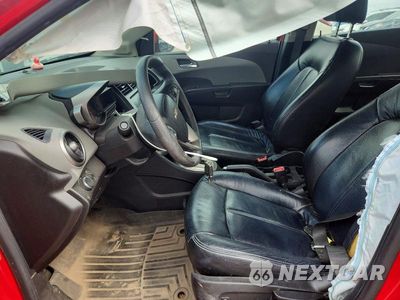 Zdjęcie 7 z 12 samochodu: 2014 CHEVROLET SONIC LT VIN:1G1JC5SBXE4224361 - miniatura