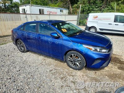 Czwarte zdjęcie samochodu z boku: 2024 KIA FORTE LXS VIN:3KPF24AD3RE777449 - miniatura