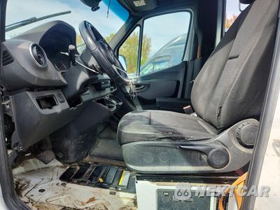 Zdjęcie 7 z 13 samochodu: 2019 MERCEDES-BENZ SPRINTER 2500/3500 DELIVERY VAN VIN:WD3PF1CD0KP051939 - miniatura