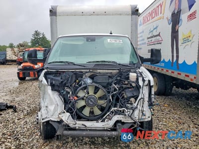 Piąte zdjęcie samochodu w środku: 2021 GMC SAVANA BOX TRUCK VIN:7GZ37TC72MN013525 - miniatura