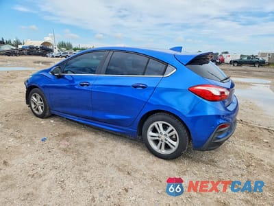 Drugie zdjęcie samochodu z przodu: 2017 CHEVROLET CRUZE LT VIN:3G1BE6SM2HS513020 - miniatura