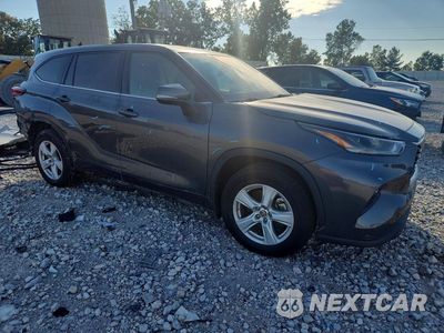 Czwarte zdjęcie samochodu z boku: 2021 TOYOTA HIGHLANDER LE VIN:5TDBZRBH2MS059060 - miniatura