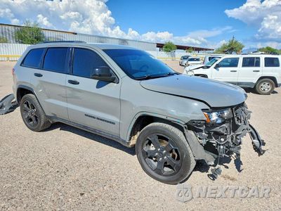 Czwarte zdjęcie samochodu z boku: 2019 JEEP GRAND CHEROKEE LAREDO VIN:1C4RJFAG3KC846529 - miniatura