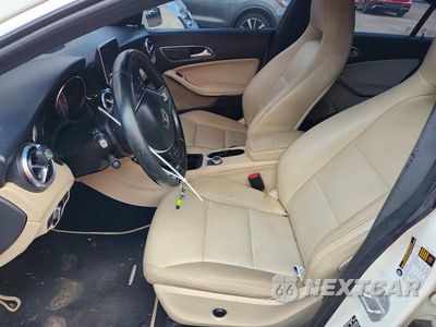 Zdjęcie 7 z 12 samochodu: 2014 MERCEDES-BENZ CLA 250 4MATIC VIN:WDDSJ4GBXEN140710 - miniatura