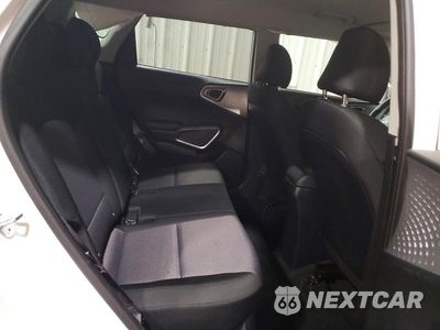 Zdjęcie 10 z 12 samochodu: 2025 KIA SOUL LX VIN:KNDJ23AU3S7962451 - miniatura