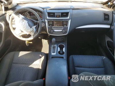 Zdjęcie 8 z 12 samochodu: 2016 NISSAN ALTIMA 2.5 SV VIN:1N4AL3AP6GC113443 - miniatura