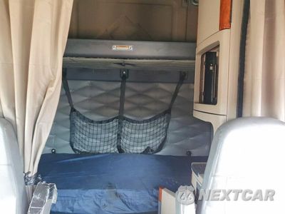 Zdjęcie 10 z 14 samochodu: 2015 FREIGHTLINER CASCADIA SEMI TRUCK VIN:3AKJGLD51FSGJ3615 - miniatura