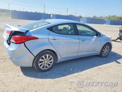 Trzecie zdjęcie samochodu z tyłu: 2012 HYUNDAI ELANTRA GLS VIN:KMHDH4AEXCU435743 - miniatura