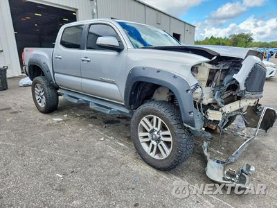 Czwarte zdjęcie samochodu z boku: 2016 TOYOTA TACOMA TRD OFF-ROAD VIN:5TFCZ5AN2GX030208 - miniatura