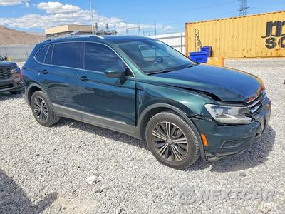 Czwarte zdjęcie samochodu z boku: 2018 VOLKSWAGEN TIGUAN SE VIN:3VV2B7AX1JM036917 - miniatura