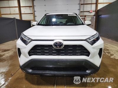 Piąte zdjęcie samochodu w środku: 2024 TOYOTA RAV4 XLE VIN:2T3P1RFV5RC395466 - miniatura