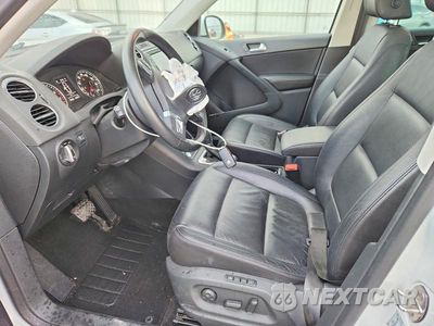 Zdjęcie 7 z 12 samochodu: 2016 VOLKSWAGEN TIGUAN S VIN:WVGBV7AX3GW585657 - miniatura