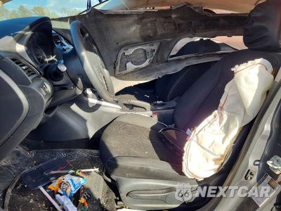 Zdjęcie 7 z 12 samochodu: 2019 NISSAN SENTRA S VIN:3N1AB7AP9KY424551 - miniatura