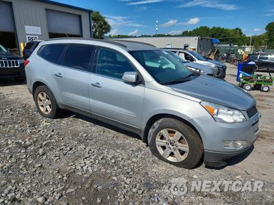 Czwarte zdjęcie samochodu z boku: 2012 CHEVROLET TRAVERSE LT VIN:1GNKVGED8CJ245763 - miniatura