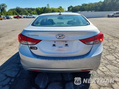 Zdjęcie 6 z 13 samochodu: 2013 HYUNDAI ELANTRA GLS VIN:5NPDH4AE7DH396982 - miniatura