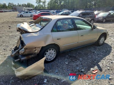 Trzecie zdjęcie samochodu z tyłu: 2001 HONDA ACCORD LX VIN:1HGCG56471A138390 - miniatura