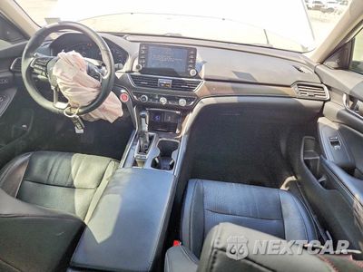 Zdjęcie 8 z 12 samochodu: 2018 HONDA ACCORD TOURING VIN:1HGCV1F93JA189413 - miniatura