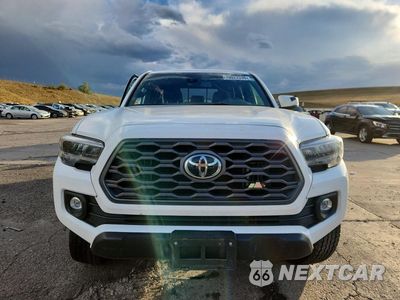 Piąte zdjęcie samochodu w środku: 2023 TOYOTA TACOMA TRD OFF-ROAD VIN:3TMCZ5AN0PM612992 - miniatura
