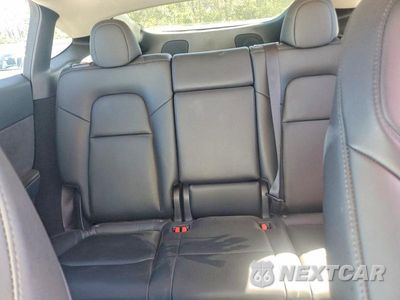 Zdjęcie 10 z 14 samochodu: 2024 TESLA MODEL Y VIN:7SAYGDEEXRA286917 - miniatura