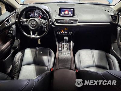 Zdjęcie 8 z 12 samochodu: 2018 MAZDA 3 TOURING VIN:3MZBN1V32JM187949 - miniatura