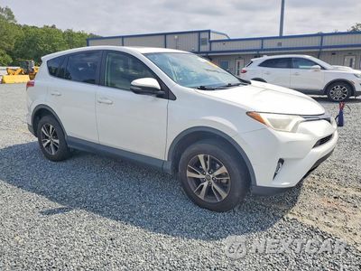 Czwarte zdjęcie samochodu z boku: 2018 TOYOTA RAV4 XLE VIN:JTMWFREVXJJ203104 - miniatura