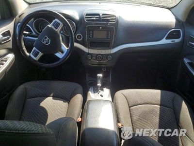 Zdjęcie 8 z 13 samochodu: 2017 DODGE JOURNEY CROSSROAD VIN:3C4PDDGG3HT541037 - miniatura