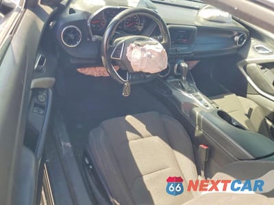 Zdjęcie 8 z 13 samochodu: 2020 CHEVROLET CAMARO LS VIN:1G1FB1RS7L0117442 - miniatura