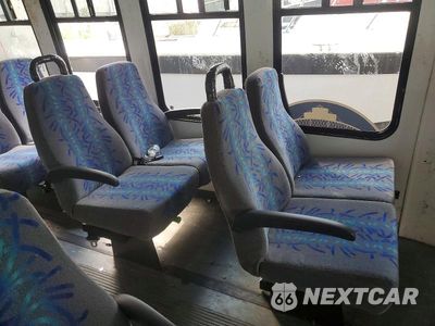 Zdjęcie 11 z 13 samochodu: 2005 CHEVROLET EXPRESS G3500 VIN:1GBJG31U651146721 - miniatura
